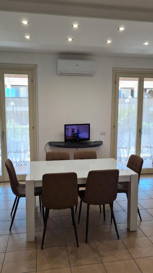 Appartamento Quadrivium Castelnuovo del Garda Buitenkant foto