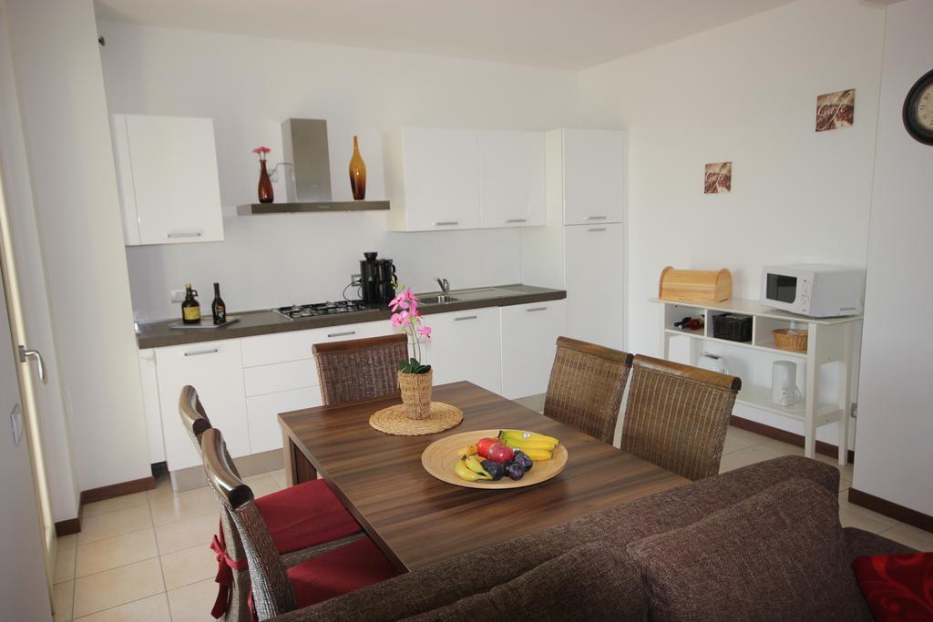 Appartamento Quadrivium Castelnuovo del Garda Kamer foto
